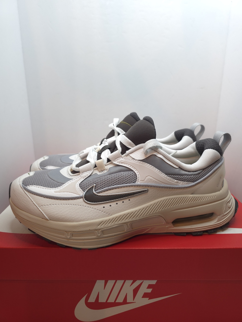 Nike Air Max Bliss Next Nature in the "White Light Orewood Brown" Womans 8.